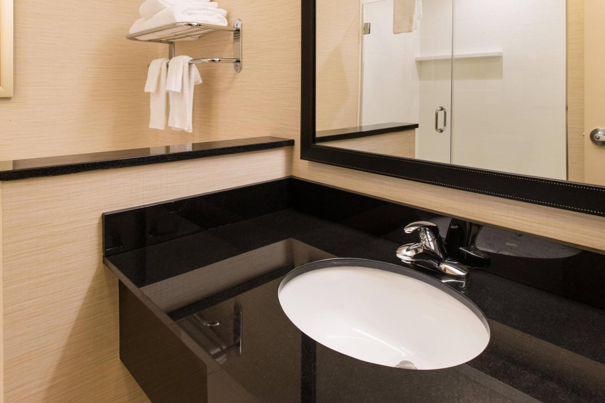 Fairfield Inn & Suites By Marriott Utica Eksteriør bilde